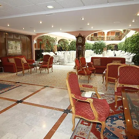 贝戈尼亚公园酒店 4* 希洪