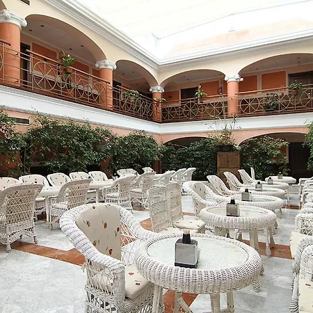 贝戈尼亚公园酒店 酒店 4*