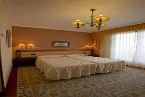 מלון Begona Park 4*